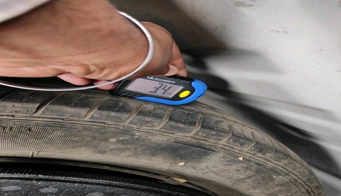 2018 Maruti Ciaz DELTA DIESEL 1.3, Diesel, Manual, 74,303 km, tyre