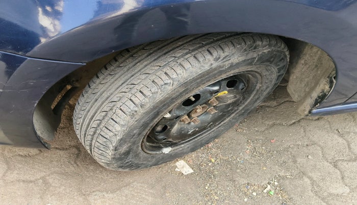 2012 Volkswagen Vento HIGHLINE DIESEL 1.6, Diesel, Manual, 47,807 km, tyre