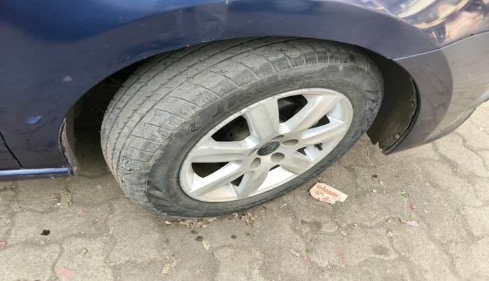 2012 Volkswagen Vento HIGHLINE DIESEL 1.6, Diesel, Manual, 47,807 km, tyre