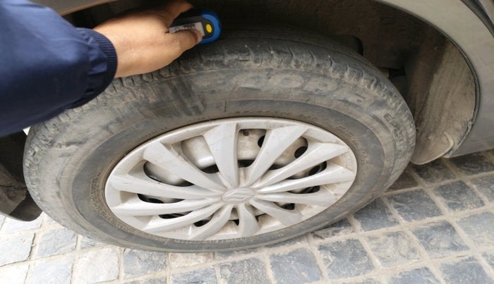 2021 Maruti Swift LXI, Petrol, Manual, 40,847 km, tyre