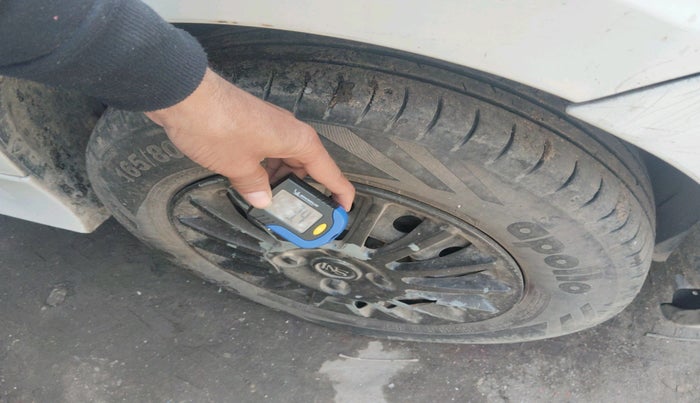 2018 Maruti Dzire VXI, Petrol, Manual, 65,243 km, tyre