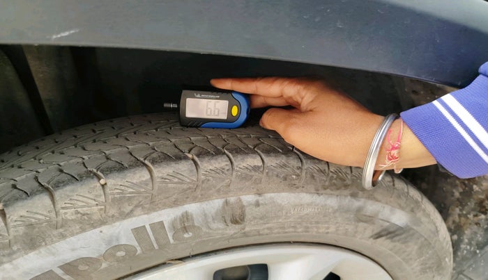 2023 Maruti Grand Vitara SIGMA SMART HYBRID, Petrol, Manual, 20,748 km, tyre