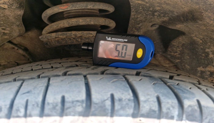 2019 Mahindra XUV300 W6 1.5 DIESEL, Diesel, Manual, 80,265 km, tyre