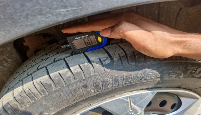 2019 Mahindra XUV300 W6 1.5 DIESEL, Diesel, Manual, 80,265 km, tyre