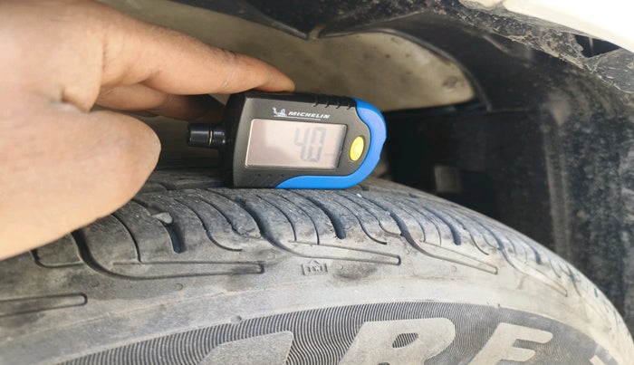 2016 Maruti Swift Dzire TOUR DIESEL, Diesel, Manual, 1,55,702 km, tyre