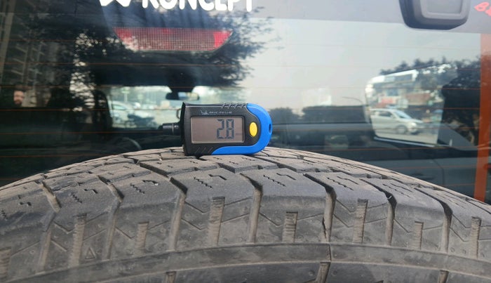 2022 Mahindra Thar LX PETROL HT 4WD AT, Petrol, Automatic, 57,675 km, tyre