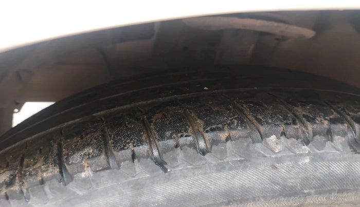 2021 Maruti Ertiga VXI CNG, Petrol, Manual, 63,485 km, tyre