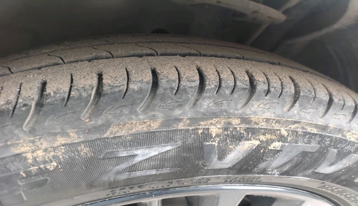 2021 Maruti Ertiga VXI CNG, Petrol, Manual, 63,485 km, tyre