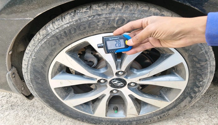 2014 Hyundai Verna FLUIDIC 1.6 VTVT SX, Petrol, Manual, 1,17,264 km, tyre