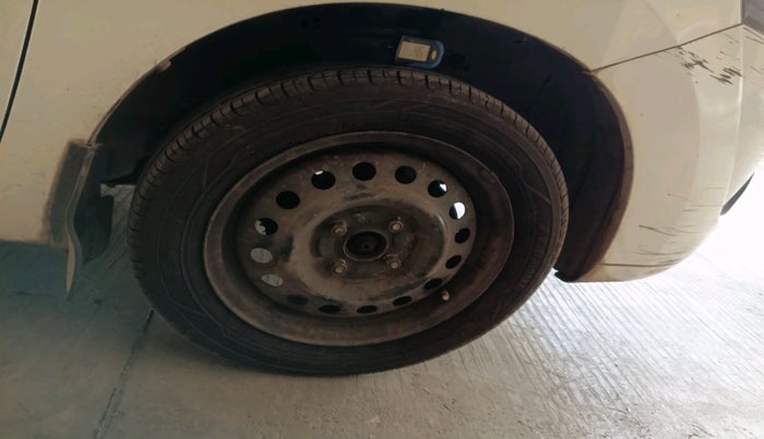 2012 Maruti Wagon R 1.0 VXI, Petrol, Manual, 54,434 km, tyre