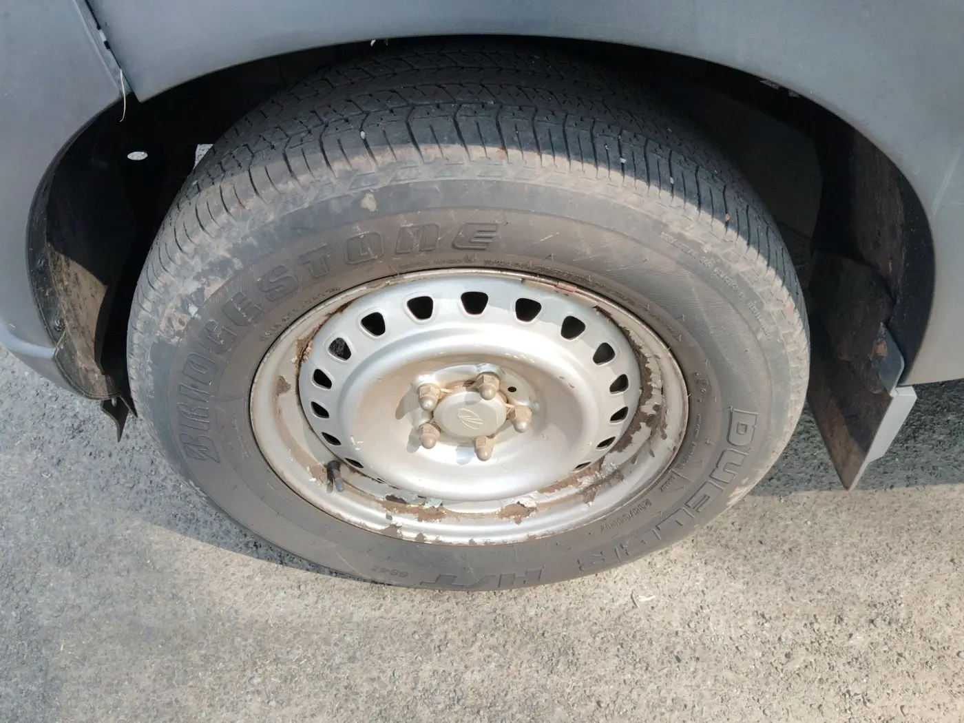 2015 Mahindra Scorpio S4, Diesel, Manual, 1,07,101 km, tyre