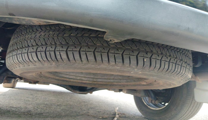 2015 Mahindra Scorpio S4, Diesel, Manual, 1,05,409 km, tyre