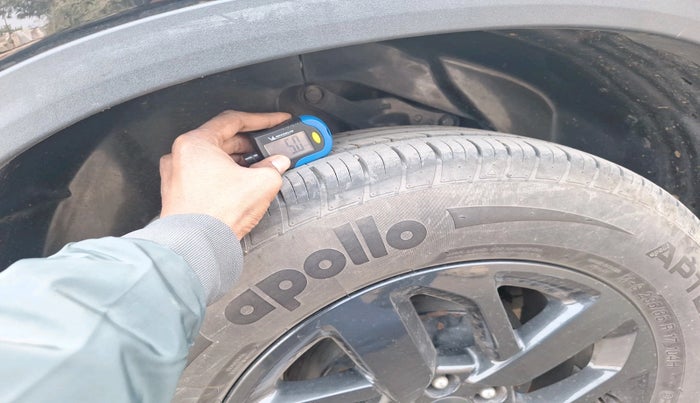 2020 Tata Harrier XZ PLUS 2.0L, Diesel, Manual, 28,500 km, tyre