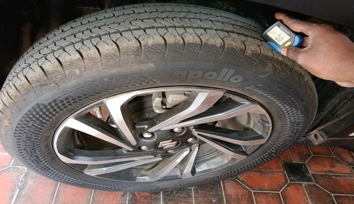 2025 Maruti Grand Vitara ALPHA SMART HYBRID, Petrol, Manual, 5,578 km, tyre