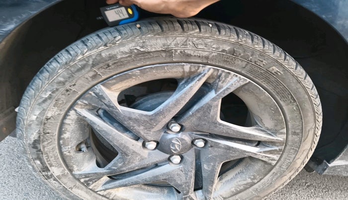 2022 Hyundai NEW I20 SPORTZ 1.2 MT, Petrol, Manual, 49,626 km, tyre