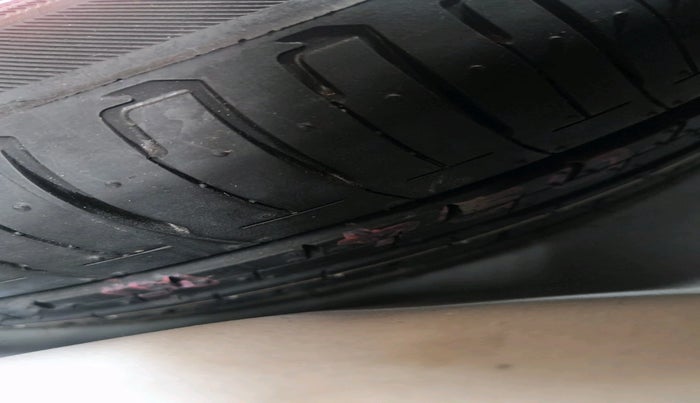 2025 Hyundai NEW I20 SPORTZ 1.2 MT, Petrol, Manual, 21,689 km, tyre