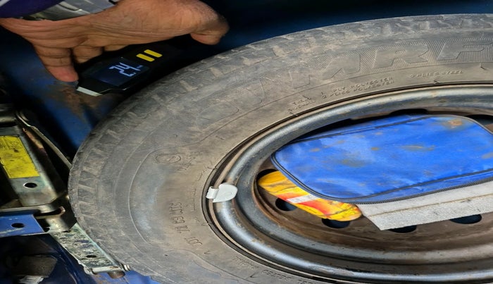 2012 Hyundai Eon ERA +, Petrol, Manual, 75,226 km, tyre