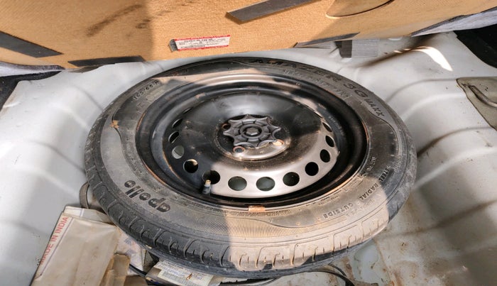 2016 Hyundai Xcent S 1.2 SPECIAL EDITION, Petrol, Manual, 93,878 km, tyre