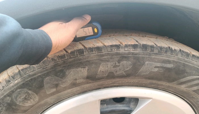 2017 Mahindra XUV500 W6 1.99, Diesel, Manual, 59,482 km, tyre