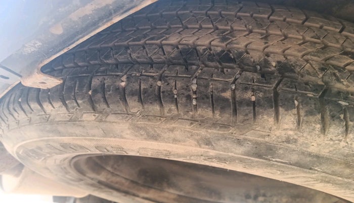 2017 Mahindra XUV500 W6 1.99, Diesel, Manual, 59,482 km, tyre