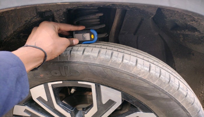 2021 Renault Kiger RXZ MT, Petrol, Manual, 1,61,090 km, tyre