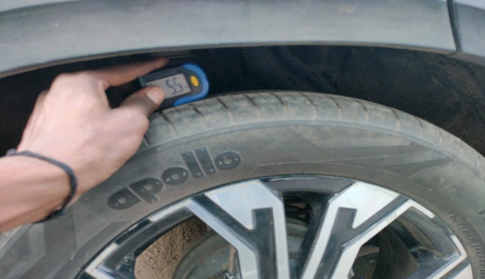 2021 Renault Kiger RXZ MT, Petrol, Manual, 1,61,090 km, tyre