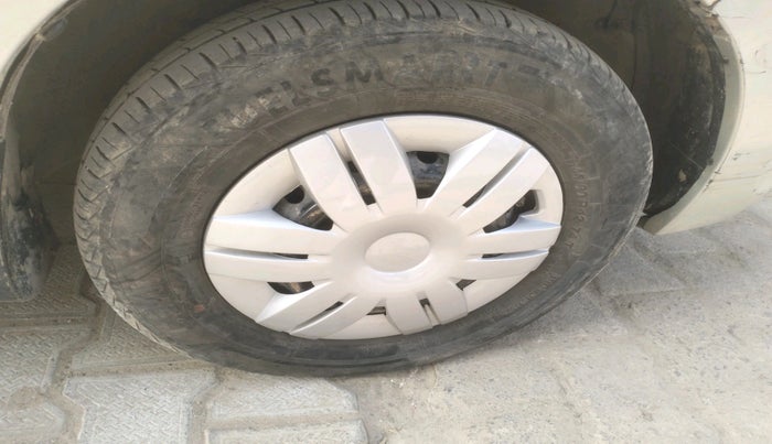 2018 Maruti Alto 800 LXI CNG, Petrol, Manual, 70,287 km, tyre