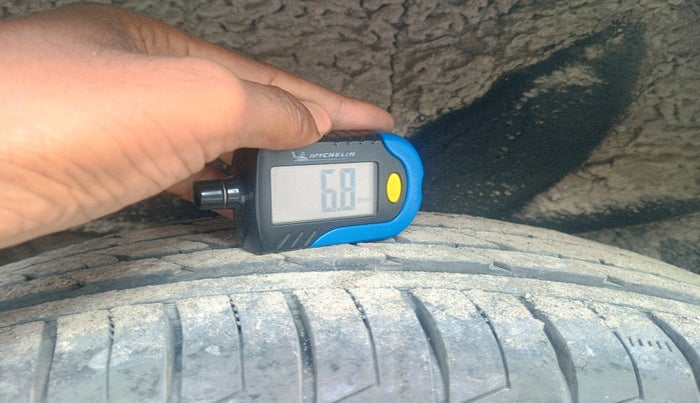 2018 Mahindra MARAZZO M2 8 STR, Diesel, Manual, 1,77,694 km, tyre