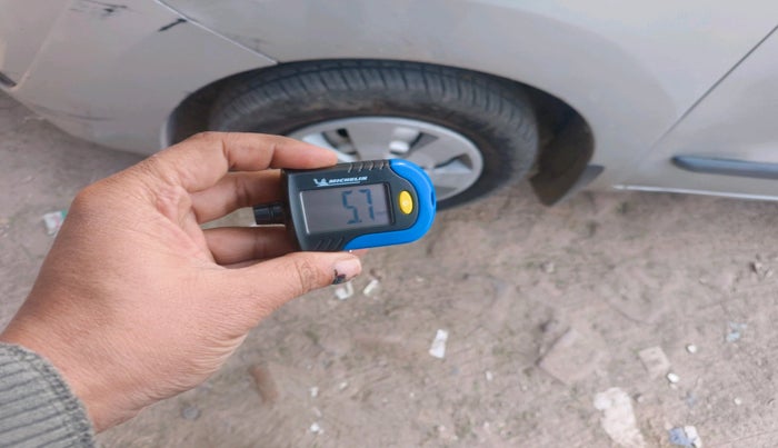 2011 Maruti Wagon R 1.0 LXI, Petrol, Manual, 1,33,787 km, tyre