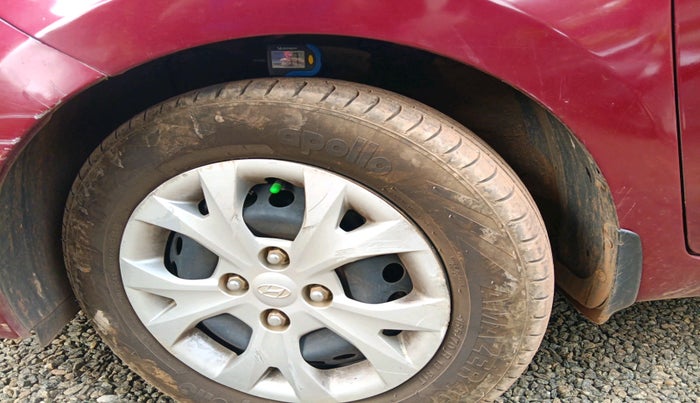 2015 Hyundai Grand i10 SPORTZ 1.2 KAPPA VTVT, Petrol, Manual, 54,641 km, tyre