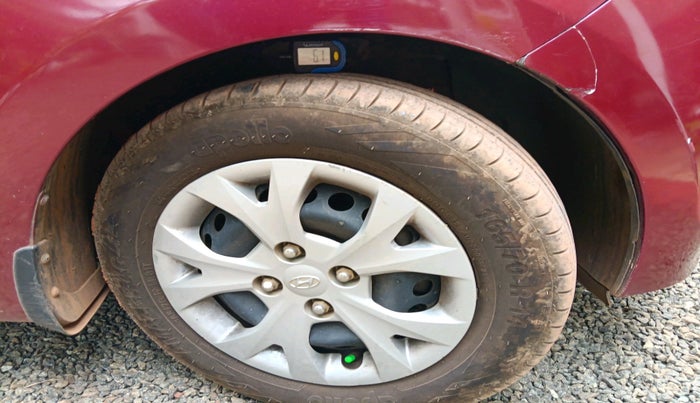 2015 Hyundai Grand i10 SPORTZ 1.2 KAPPA VTVT, Petrol, Manual, 54,641 km, tyre