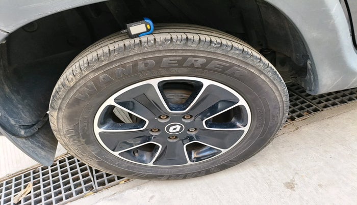 2019 Renault Duster RXS CVT, Petrol, Automatic, 46,615 km, tyre