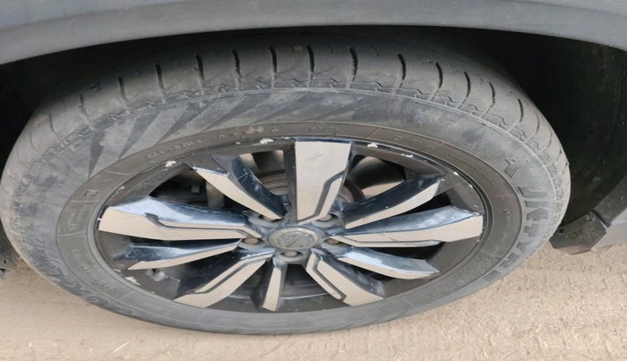 2019 MG HECTOR SHARP 2.0 DIESEL, Diesel, Manual, 79,666 km, tyre