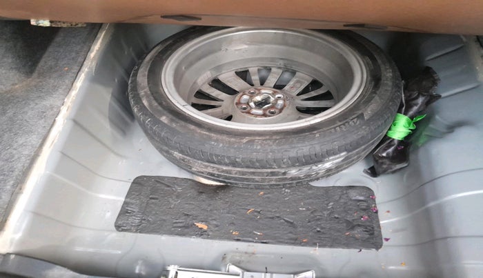 2022 Honda City 1.5L I-VTEC ZX CVT, Petrol, Automatic, 35,133 km, tyre