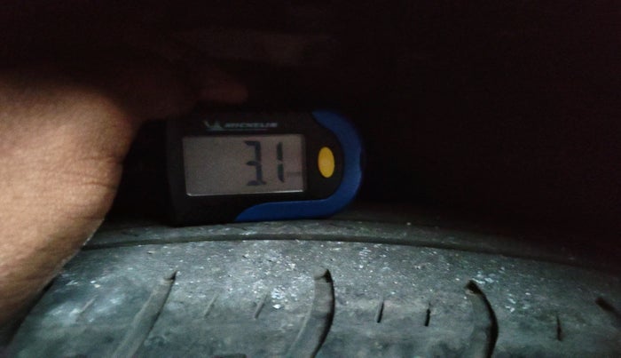 2023 KIA CARENS PRESTIGE PLUS 1.5 PETROL IMT 7 STR, Petrol, Manual, 34,839 km, tyre