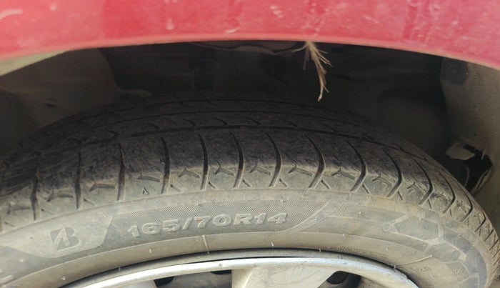 2011 Nissan Micra XV DIESEL, Diesel, Manual, 1,56,574 km, tyre