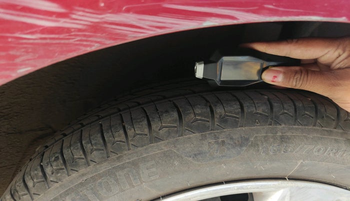 2011 Nissan Micra XV DIESEL, Diesel, Manual, 1,56,574 km, tyre