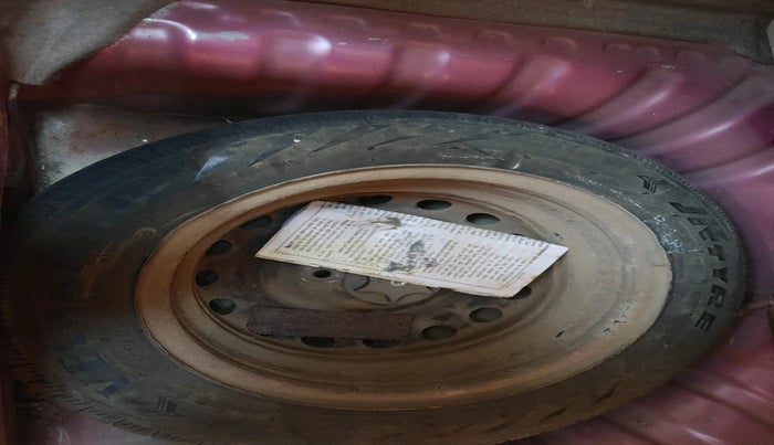 2011 Nissan Micra XV DIESEL, Diesel, Manual, 1,56,574 km, tyre