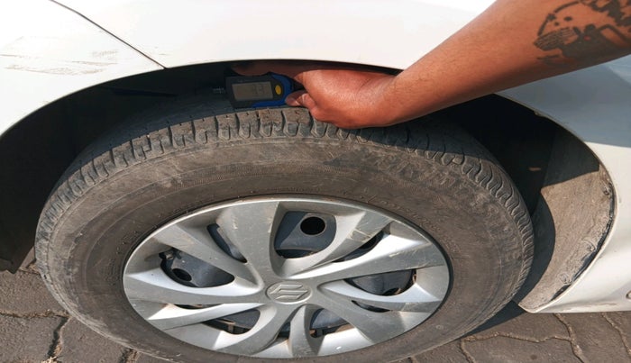 2021 Maruti Swift VXI, Petrol, Manual, 52,742 km, tyre