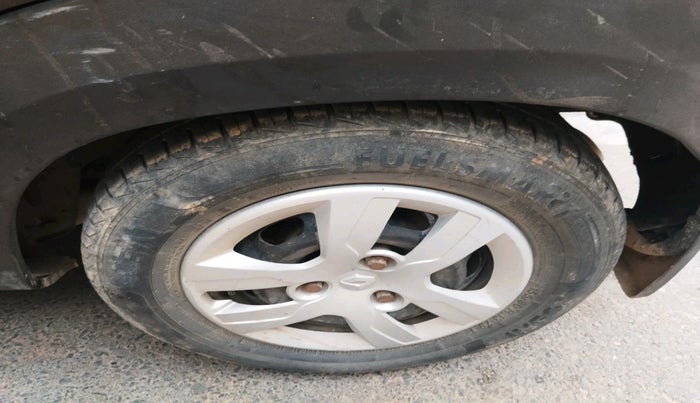 2017 Renault Kwid RXL 0.8 EDITION, Petrol, Manual, 1,10,529 km, tyre