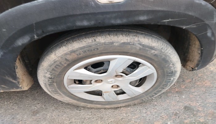 2017 Renault Kwid RXL 0.8 EDITION, Petrol, Manual, 1,10,529 km, tyre