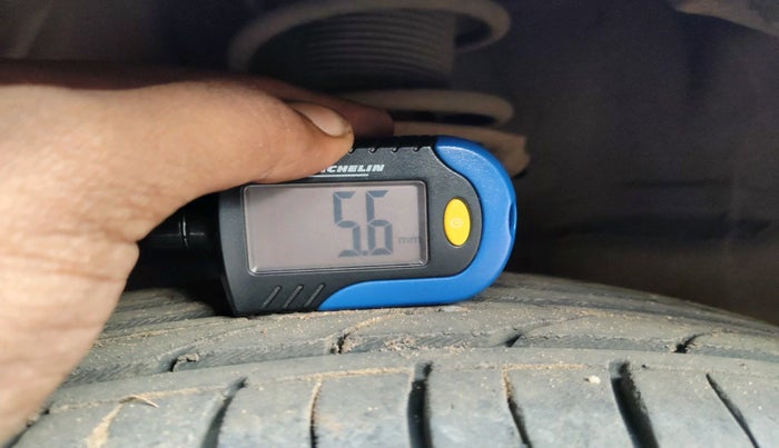 2012 Maruti Swift VXI, Petrol, Manual, 42,726 km, tyre