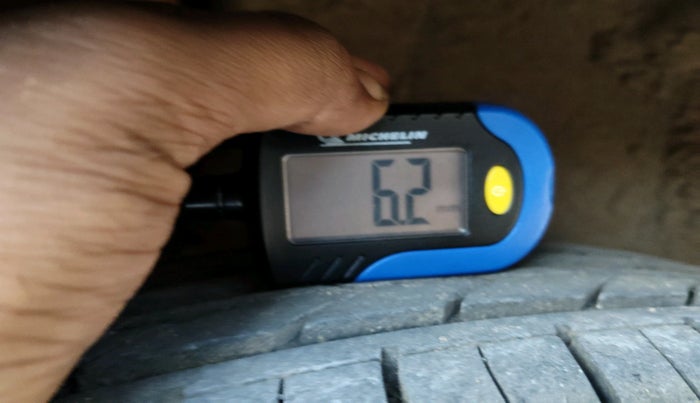 2012 Maruti Swift VXI, Petrol, Manual, 42,726 km, tyre