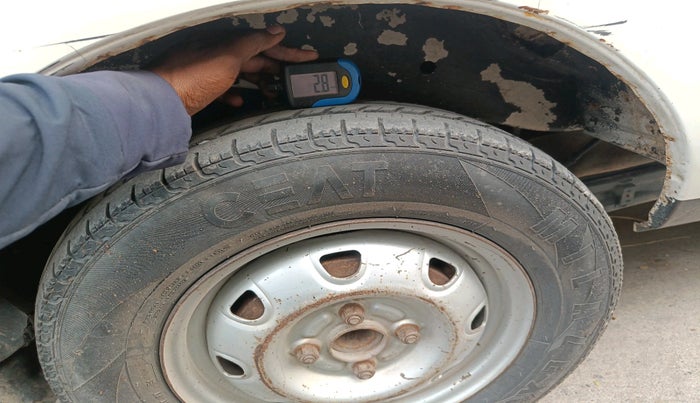 2011 Maruti Eeco 7 STR, Petrol, Manual, 1,29,737 km, tyre