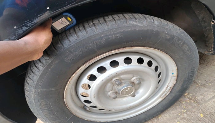 2013 Honda Brio E MT, Petrol, Manual, 87,069 km, tyre