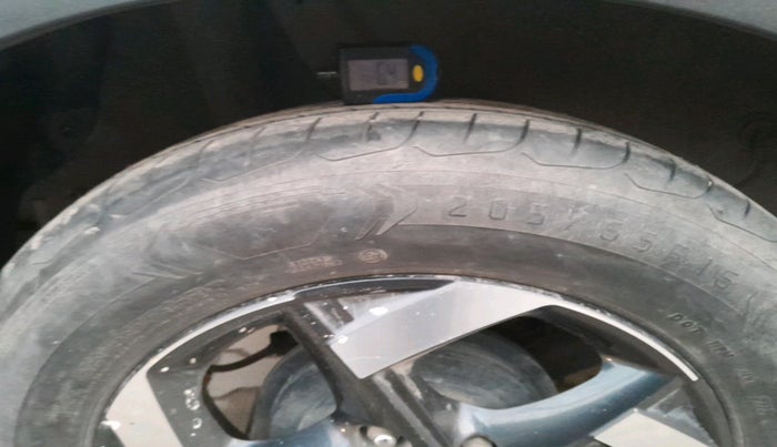 2022 Hyundai VENUE SX 1.2 PETROL, Petrol, Manual, 33,978 km, tyre