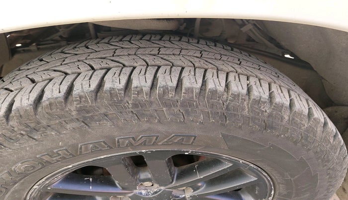 2013 Toyota Fortuner 3.0 4X2 AT, Diesel, Automatic, 2,26,988 km, tyre