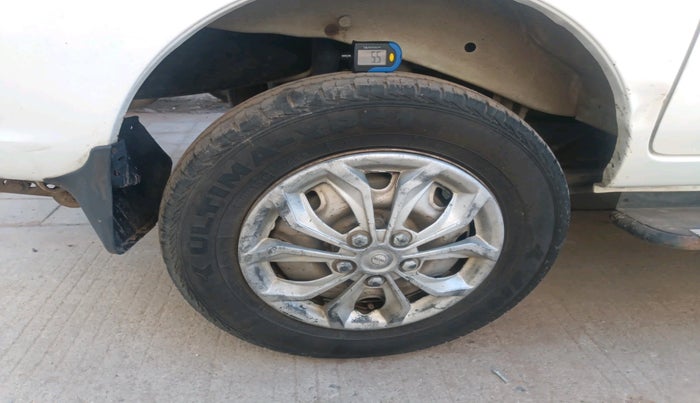 2018 Maruti Eeco 5 STR WITH A/C+HTR, Petrol, Manual, 1,09,120 km, tyre