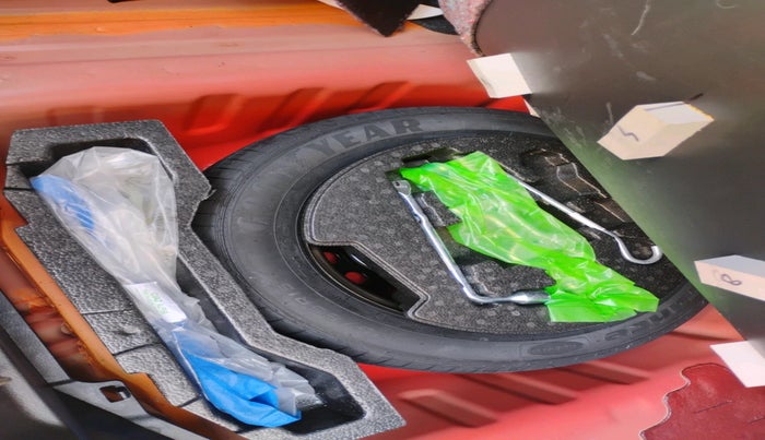 2023 Maruti Ciaz ALPHA AT 1.5 SHVS DUAL TONE  PETROL, Petrol, Automatic, 15,454 km, tyre