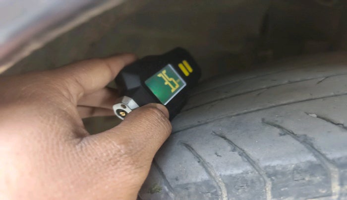 2014 Ford Ecosport TITANIUM 1.5L DIESEL (OPT), Diesel, Manual, 1,17,697 km, tyre